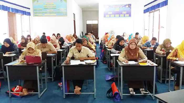 Guru-guru di Rohul Antusias Ikuti Kompetensi